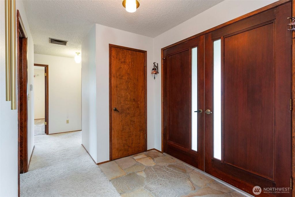 Photo of 714 Murphy Way, Sultan, WA 98294 (MLS # 2376983)