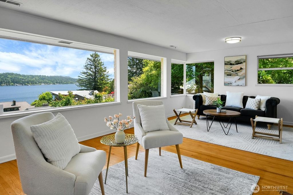 Photo of 12725 42nd Avenue NE, Seattle, WA 98125 (MLS # 2487030)