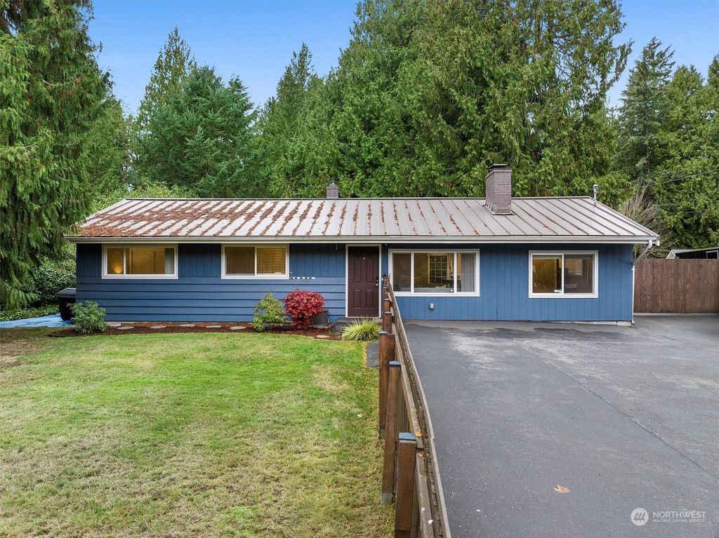 Photo of 1414 SW Dash Point Road, Federal Way, WA 98023 (MLS # 2311526)