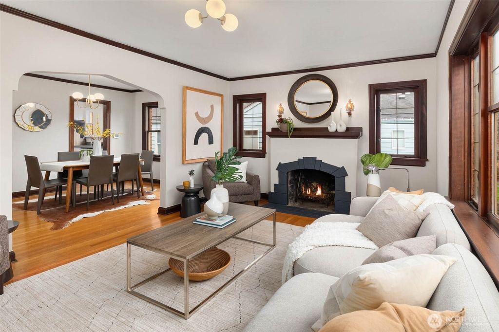 Photo of 624 NW 79th Street, Seattle, WA 98117 (MLS # 2468278)