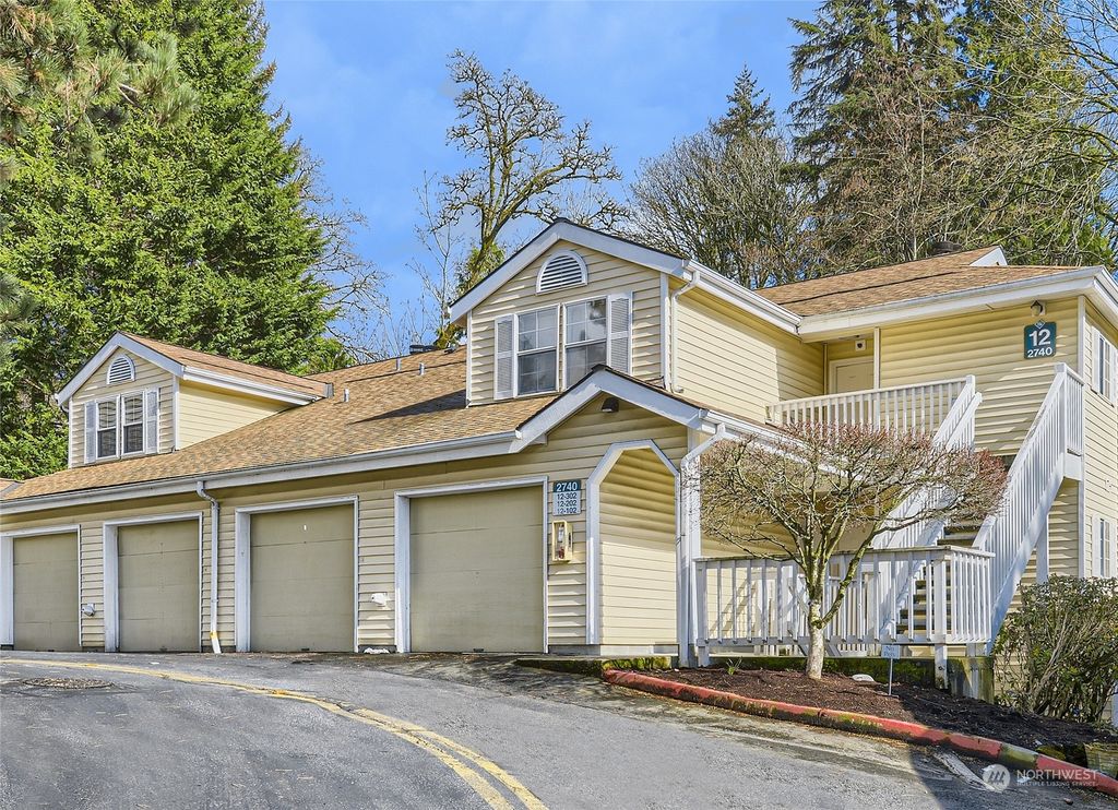 Photo of 2740 118th Avenue SE #202, Bellevue, WA 98005 (MLS # 2051804)