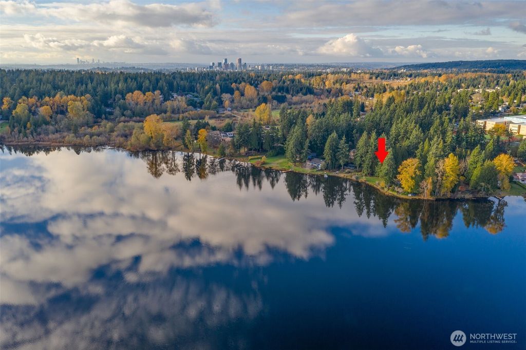 Photo of 16051 SE 16th Street, Bellevue, WA 98008 (MLS # 2453993)