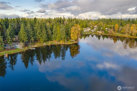 Photo of 16051 SE 16th Street, Bellevue, WA 98008 (MLS # 2453993)