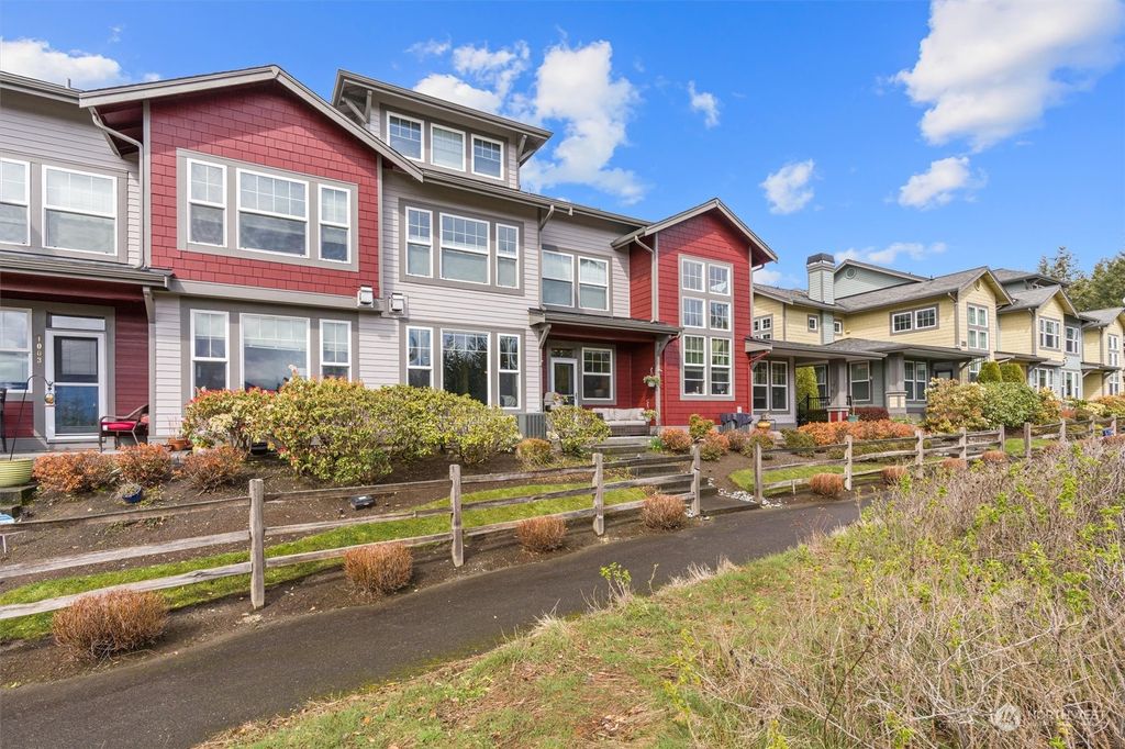 Photo of 7812 Fairway Avenue SE #1002, Snoqualmie, WA 98065 (MLS # 2057744)