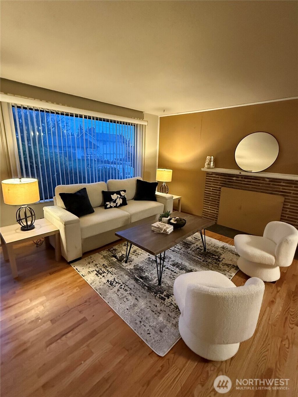 Photo of 22905 SE 106th PL SE Pl, Kent, WA 98031 (MLS # 2473482)