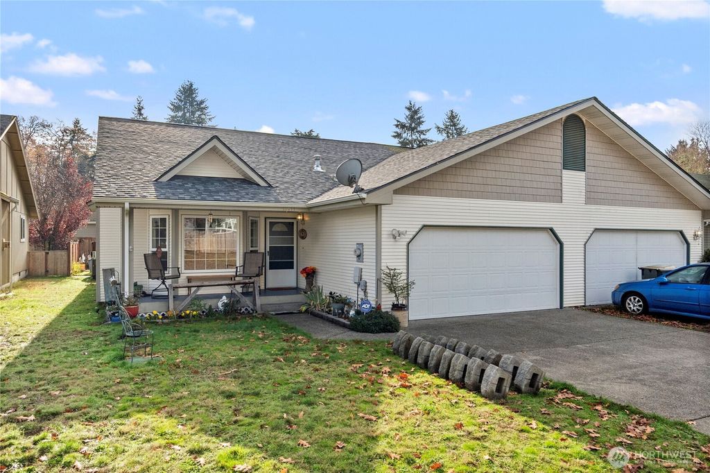Photo of 15537 SE 104th Place, Yelm, WA 98597 (MLS # 2460339)