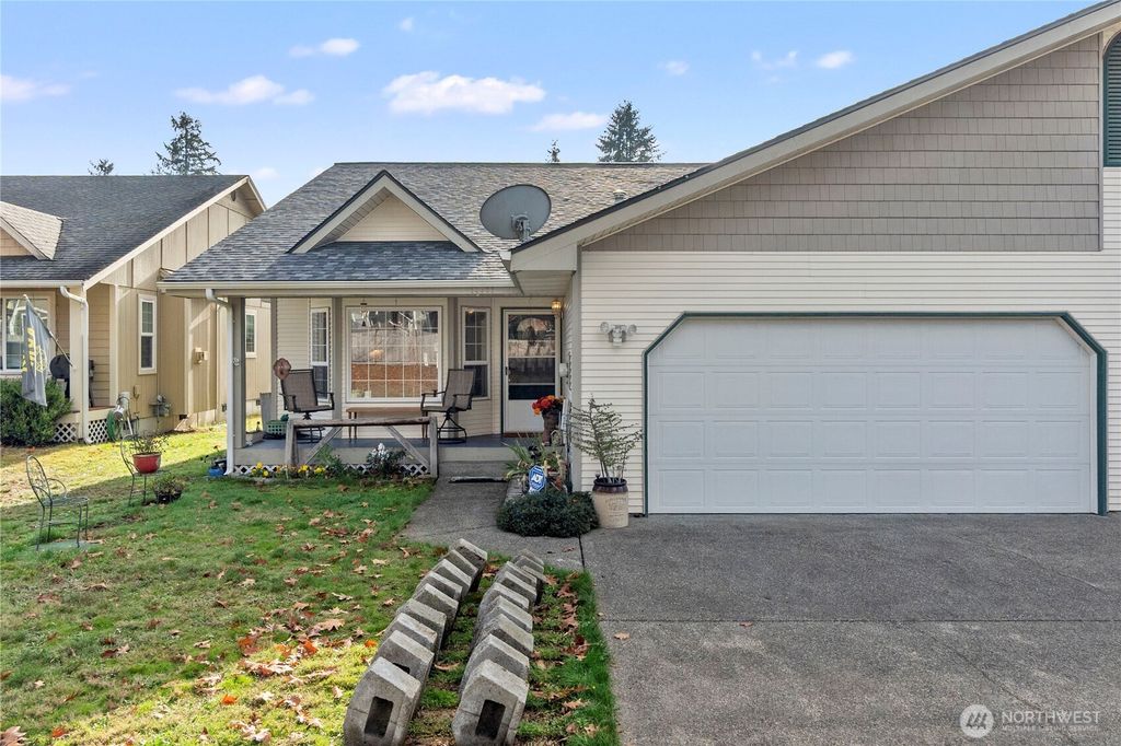 Photo of 15537 SE 104th Place, Yelm, WA 98597 (MLS # 2460339)