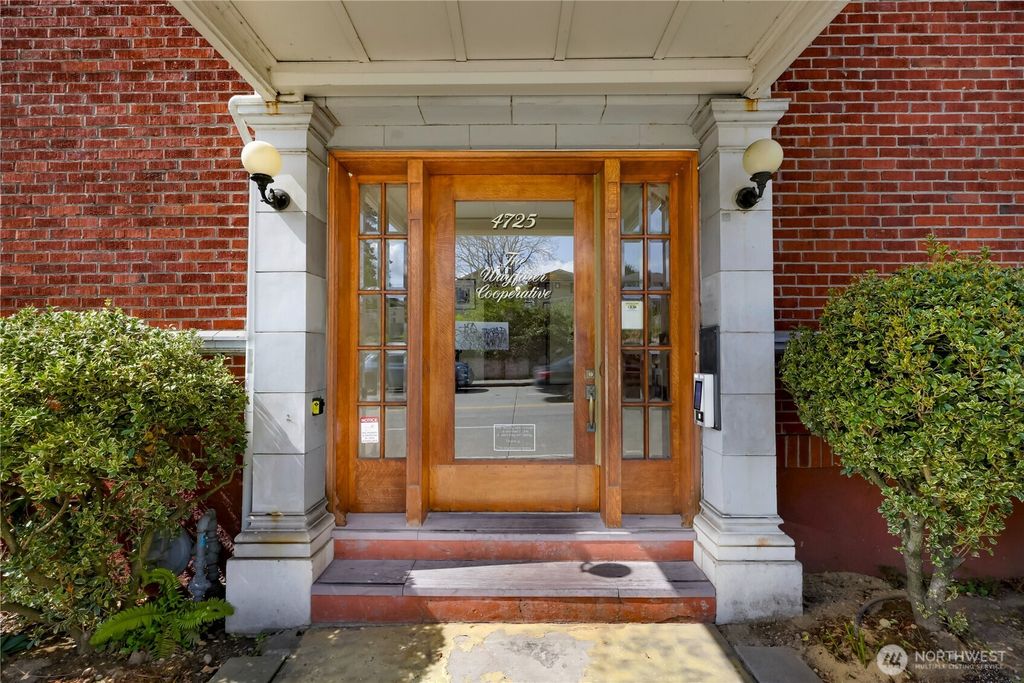 Photo of 4725 15th Avenue NE #37, Seattle, WA 98105 (MLS # 2387079)