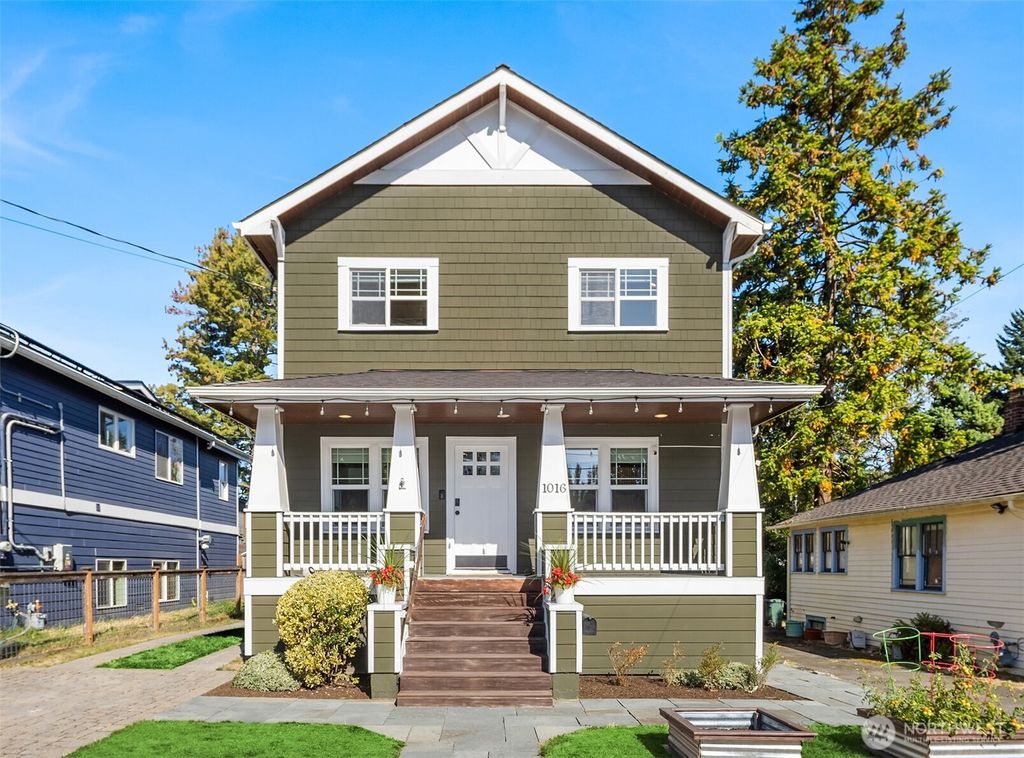 Photo of 1016 NE 95th Street, Seattle, WA 98115 (MLS # 2436709)
