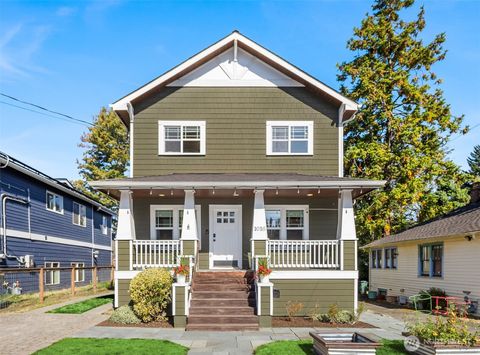 Photo of 1016 NE 95th Street, Seattle, WA 98115 (MLS # 2436709)