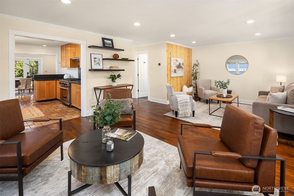 Photo of 1016 NE 95th Street, Seattle, WA 98115 (MLS # 2436709)