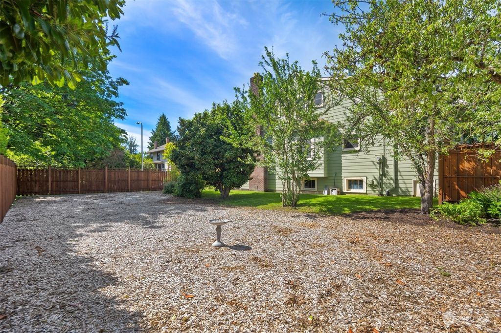 Photo of 414 30th Avenue, Seattle, WA 98122 (MLS # 2232555)