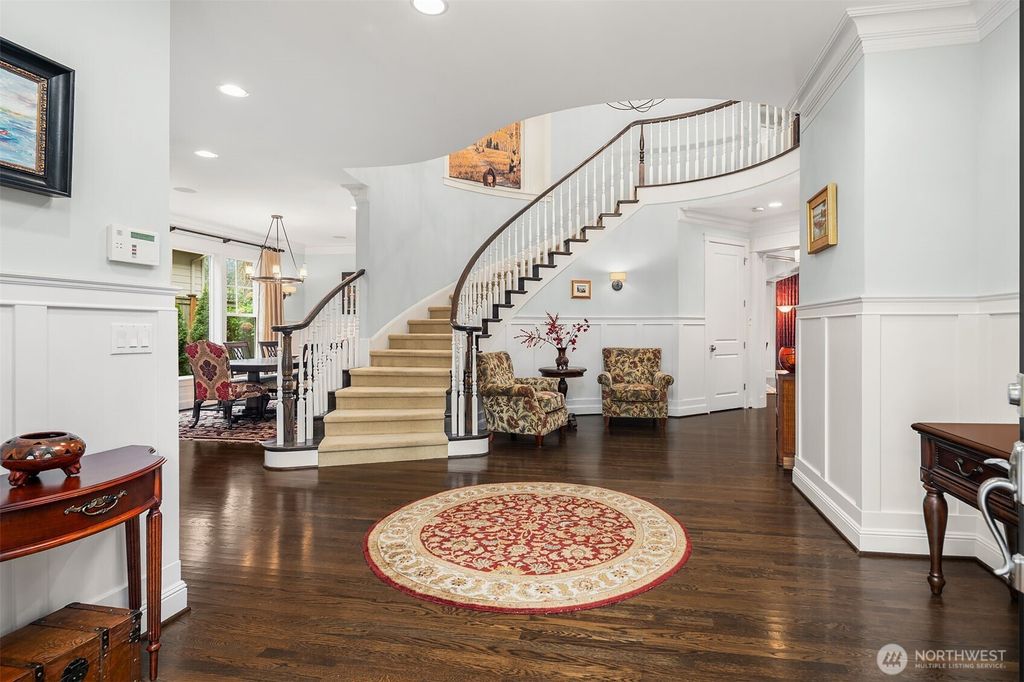 Photo of 10611 SE 20th Street, Bellevue, WA 98004 (MLS # 2499519)