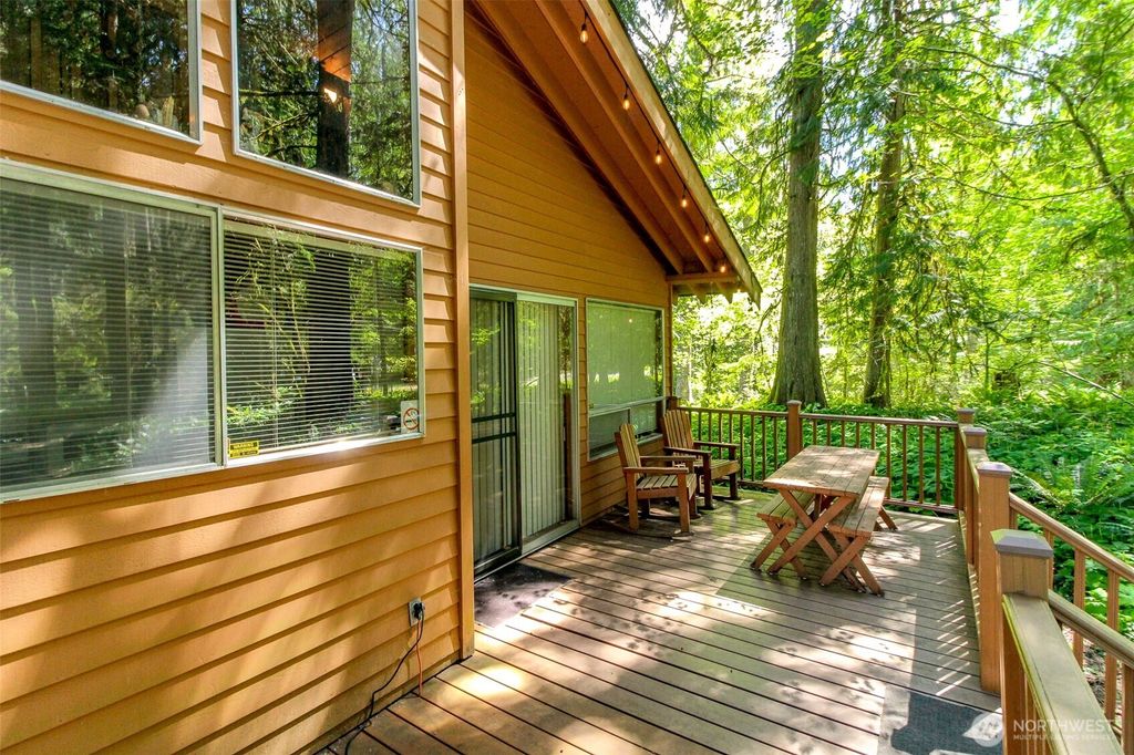 Photo of 38115 564th ST CT E CT, Ashford, WA 98304 (MLS # 2542965)