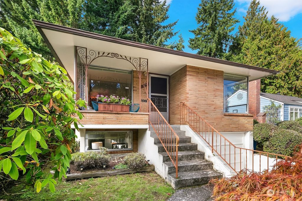 Photo of 7729 32nd Avenue NE, Seattle, WA 98115 (MLS # 2172880)