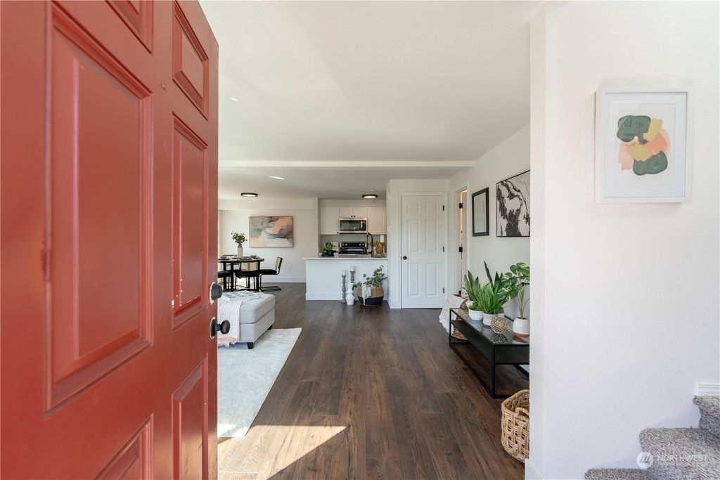 Photo of 2902 13th Street #4A, Everett, WA 98201 (MLS # 2234729)