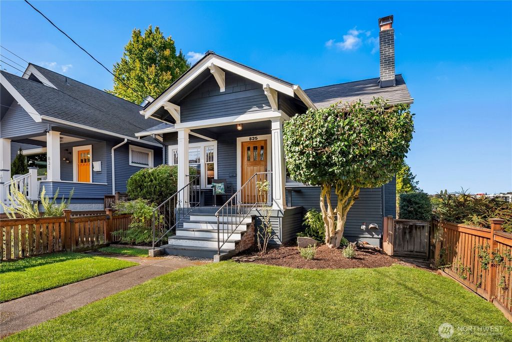 Photo of 835 31st Avenue, Seattle, WA 98122 (MLS # 2437283)