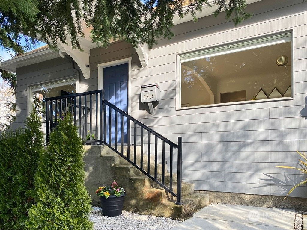 Photo of 6318 1st Avenue NE, Seattle, WA 98115 (MLS # 2047979)