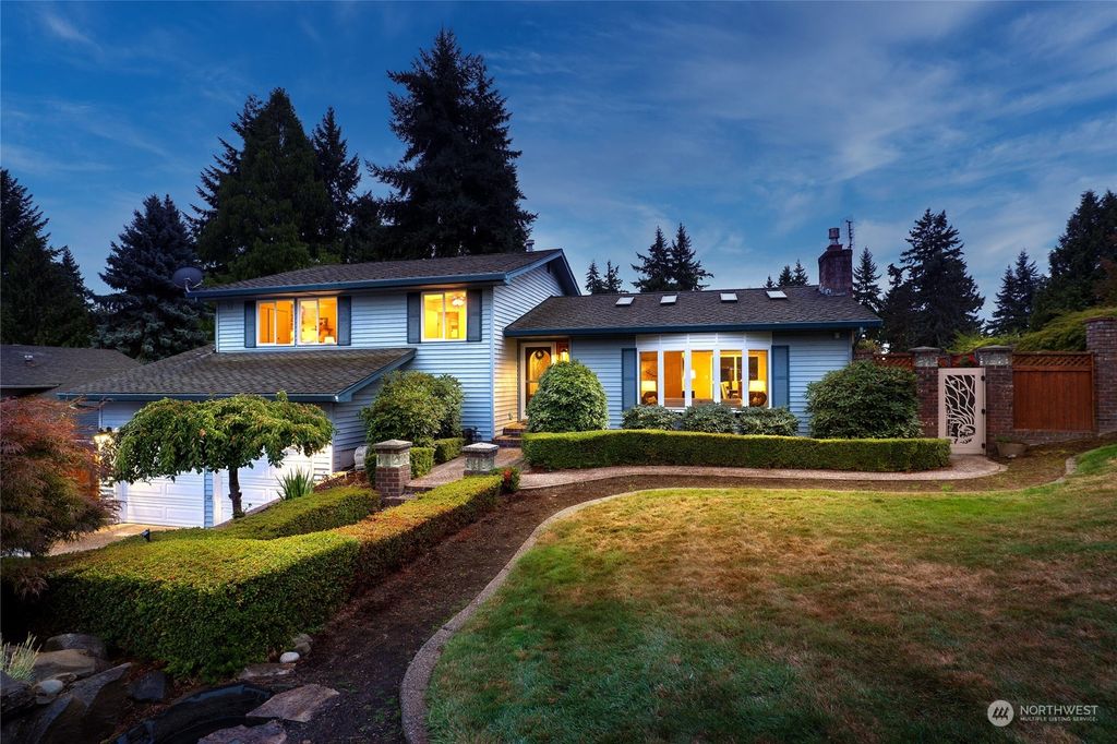 Photo of 9203 NE 131st Place, Kirkland, WA 98034 (MLS # 2157694)