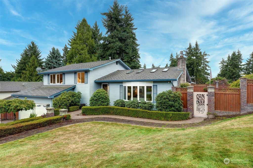 Photo of 9203 NE 131st Place, Kirkland, WA 98034 (MLS # 2157694)
