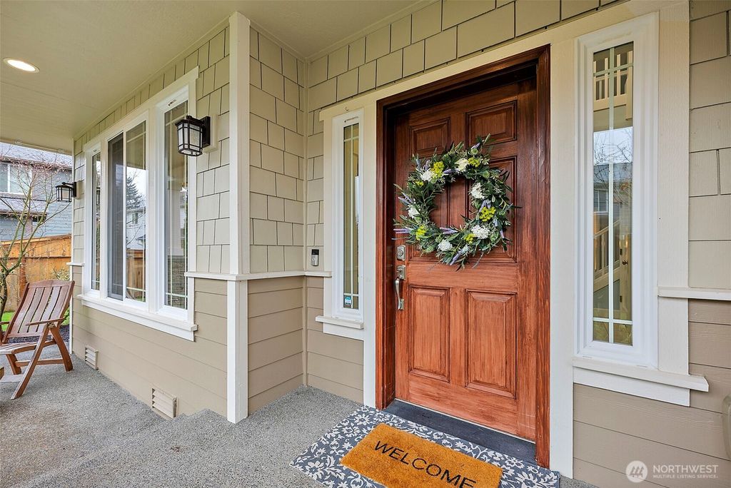 Photo of 2712 Sunset Court, Steilacoom, WA 98388 (MLS # 2492181)