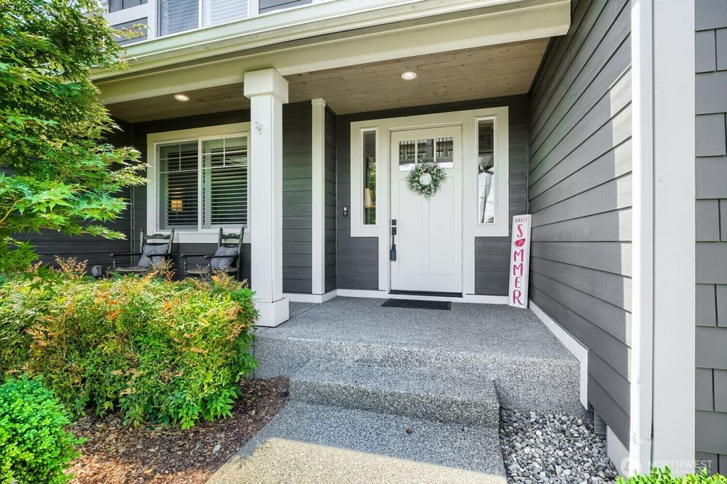 Photo of 3916 Waller Road E, Tacoma, WA 98443 (MLS # 2549352)