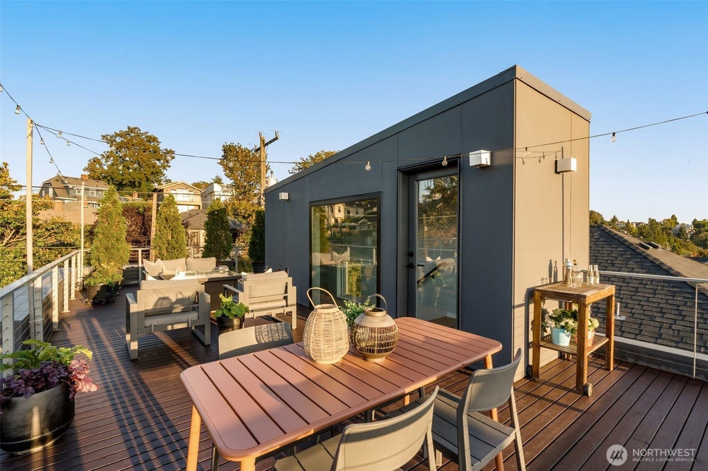 Photo of 1105 Yakima Avenue S, Seattle, WA 98144 (MLS # 2593304)