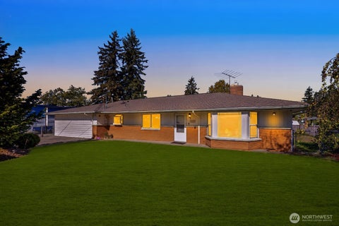 Photo of 12820 SE 172nd Street, Renton, WA 98058 (MLS # 2590780)