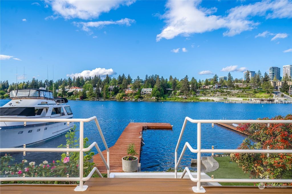 Photo of 9240 SE Shoreland Drive, Bellevue, WA 98004 (MLS # 2233075)