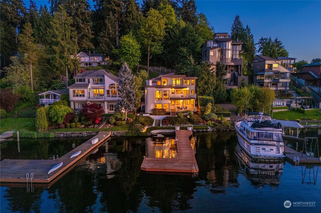 Photo of 9240 SE Shoreland Drive, Bellevue, WA 98004 (MLS # 2233075)