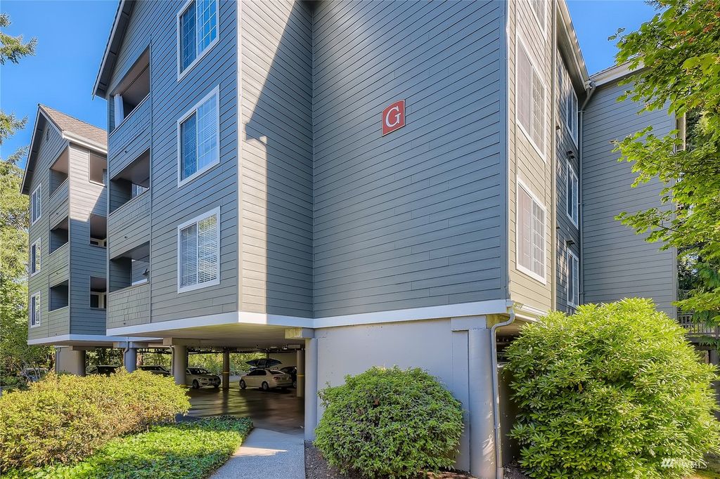 Photo of 15433 Country Club Drive #G303, Mill Creek, WA 98012 (MLS # 1986631)
