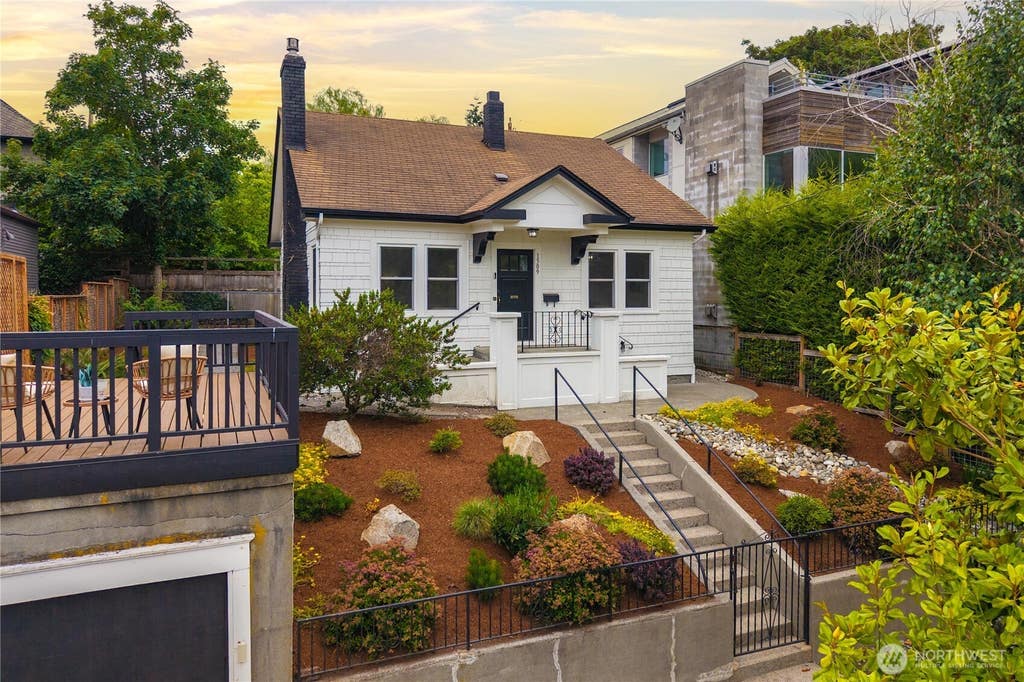 Photo of 1509 4th Avenue W, Seattle, WA 98119 (MLS # 2558627)