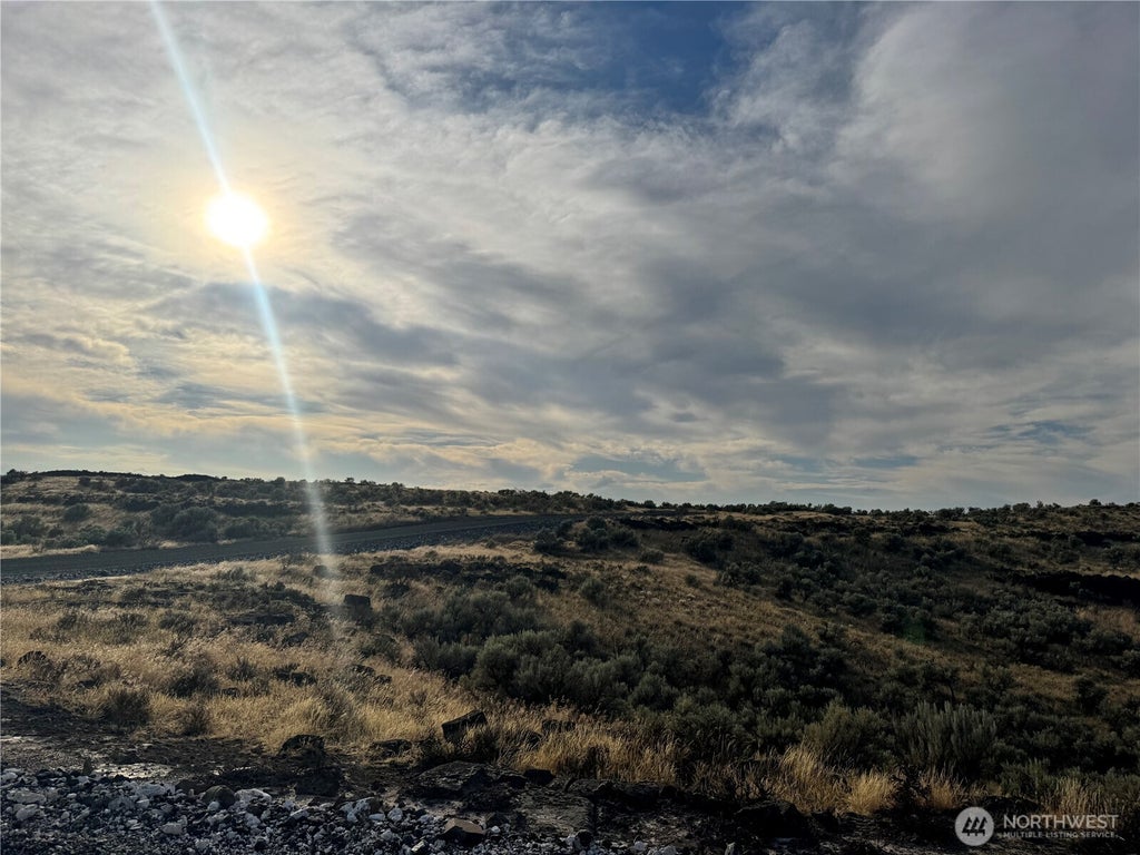 Photo of 228 RD 15.5 NE, Wilson Creek, WA 98860 (MLS # 2553501)
