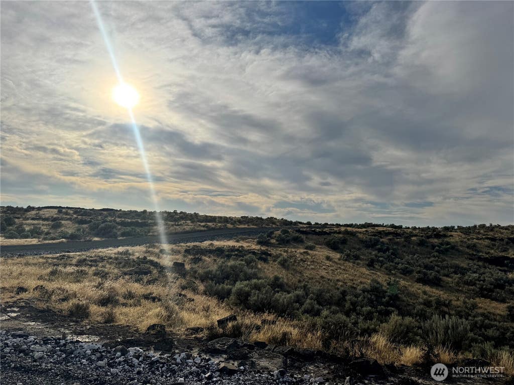 Photo of 228 RD 15.5 NE, Wilson Creek, WA 98860 (MLS # 2553501)