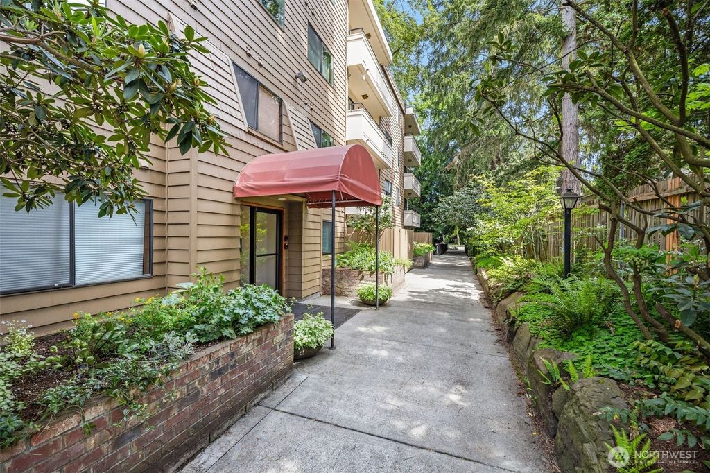 Photo of 12341 35th Avenue NE #305, Seattle, WA 98125 (MLS # 2372391)