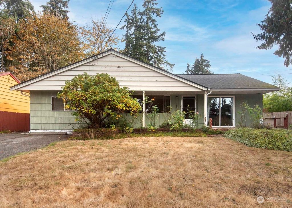 Photo of 16916 Stone Avenue N, Shoreline, WA 98133 (MLS # 2014764)