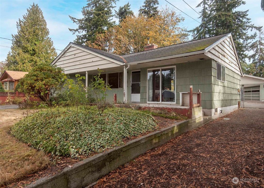 Photo of 16916 Stone Avenue N, Shoreline, WA 98133 (MLS # 2014764)