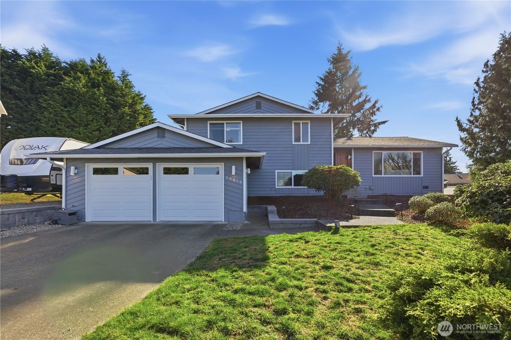 Photo of 29819 5th Avenue SW, Federal Way, WA 98023 (MLS # 2500824)