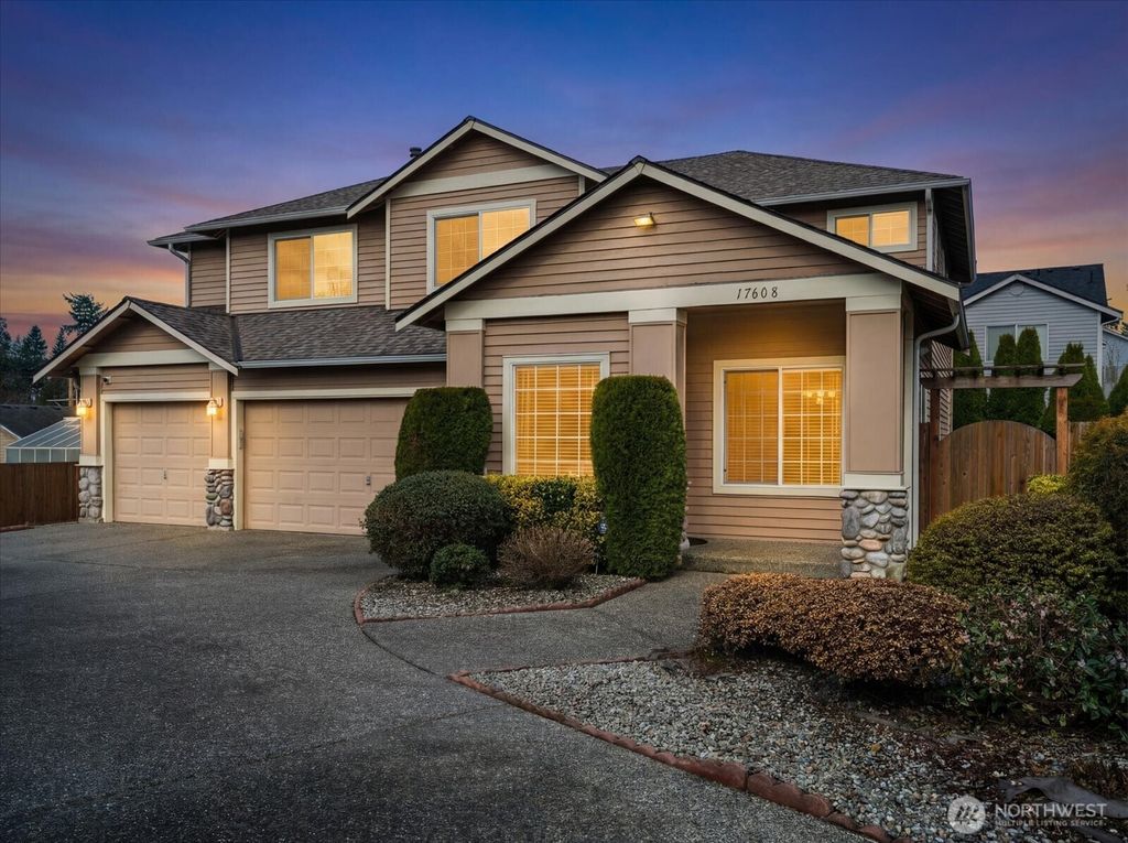 Photo of 17608 13th Avenue W, Lynnwood, WA 98037 (MLS # 2483758)