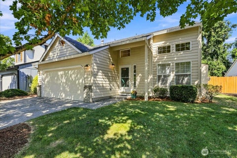 Photo of 17110 SE 18TH St ST, Vancouver, WA 98683 (MLS # 2572531)