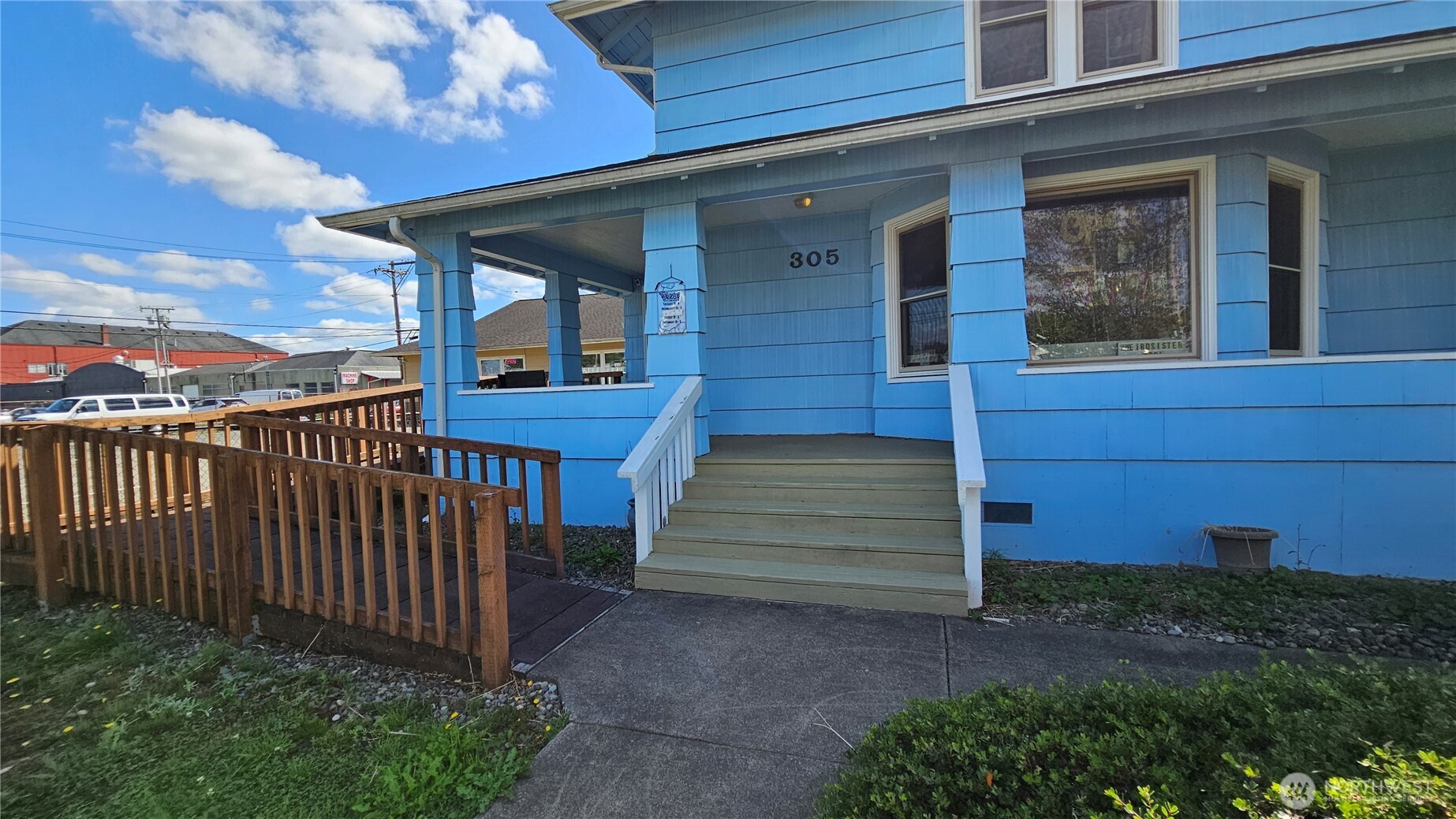 305 W 1st Street