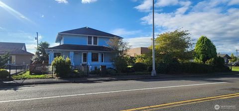 Photo of 305 W 1st Street, Aberdeen, WA 98520 (MLS # 2441090)