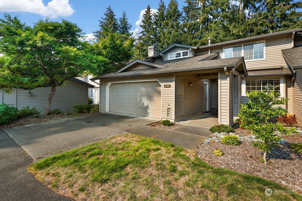 Photo of 11318 SE 65th Street, Bellevue, WA 98006 (MLS # 2006056)