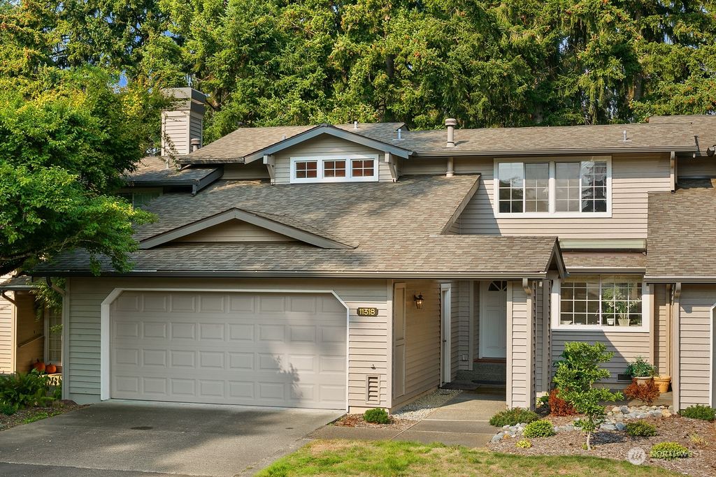 Photo of 11318 SE 65th Street, Bellevue, WA 98006 (MLS # 2006056)