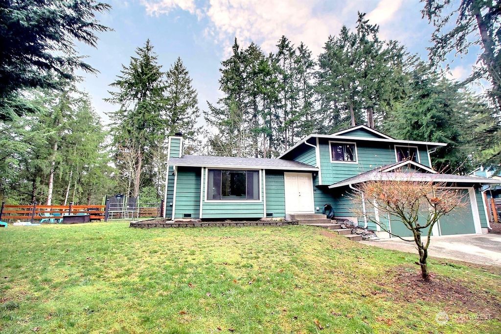 Photo of 16206 SE 322nd Street, Auburn, WA 98092 (MLS # 2028758)