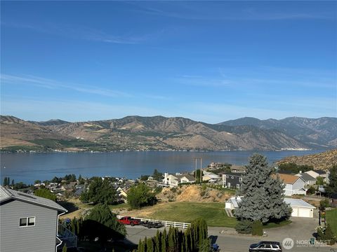Photo of 211 Pinnacle Place, Chelan, WA 98816 (MLS # 2503111)