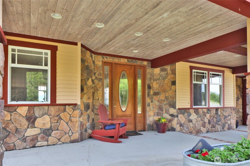 18077 Fox Hollow Lane