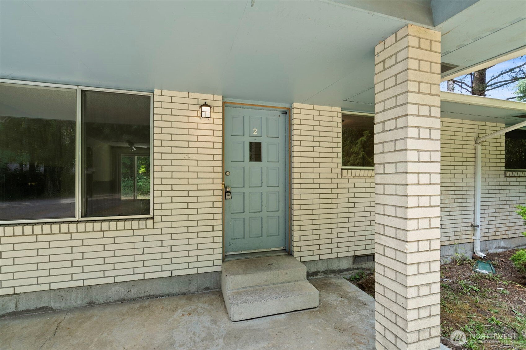 4518 Ridgewood Court NW