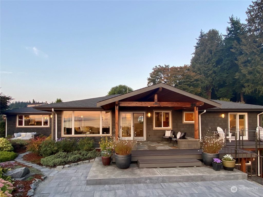 Photo of 17701 17th Avenue NW, Shoreline, WA 98177 (MLS # 2156200)