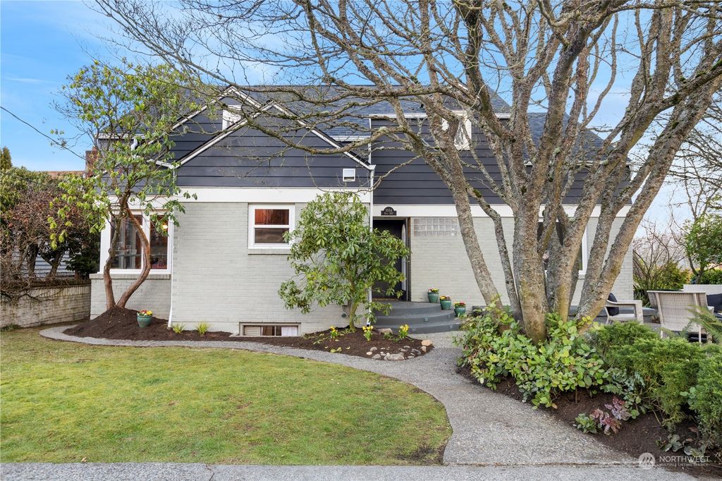 Photo of 3054 36th Avenue SW, Seattle, WA 98126 (MLS # 2210949)